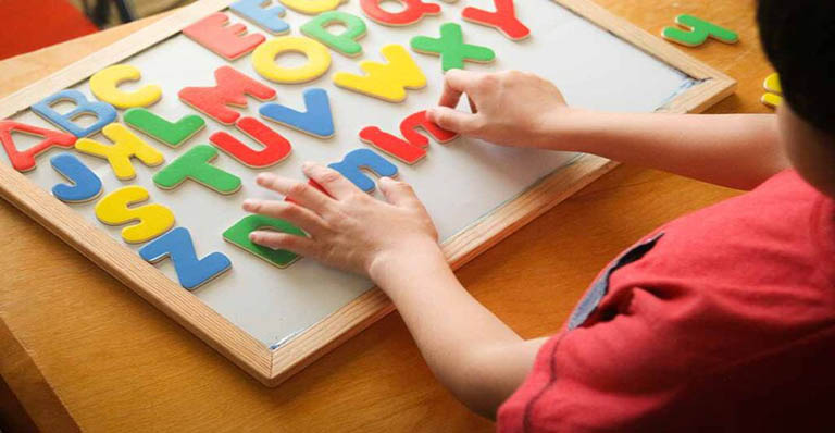روش‌های مؤثر آموزش زبان دوم به کودکان در منزل
